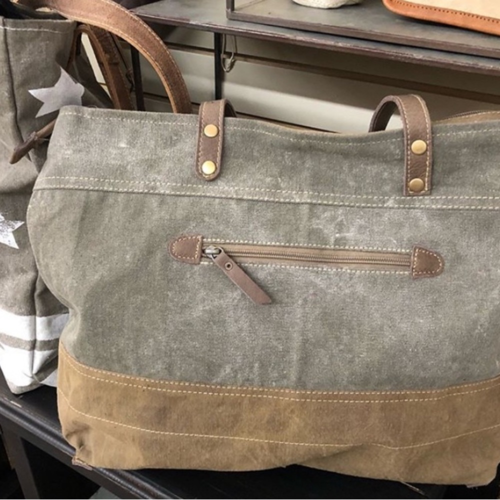 Myra Bag Vintage Design Two-Tone Tote Bag - Picture 2 of 5